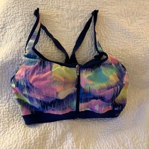 Victoria Secret front close sports bra